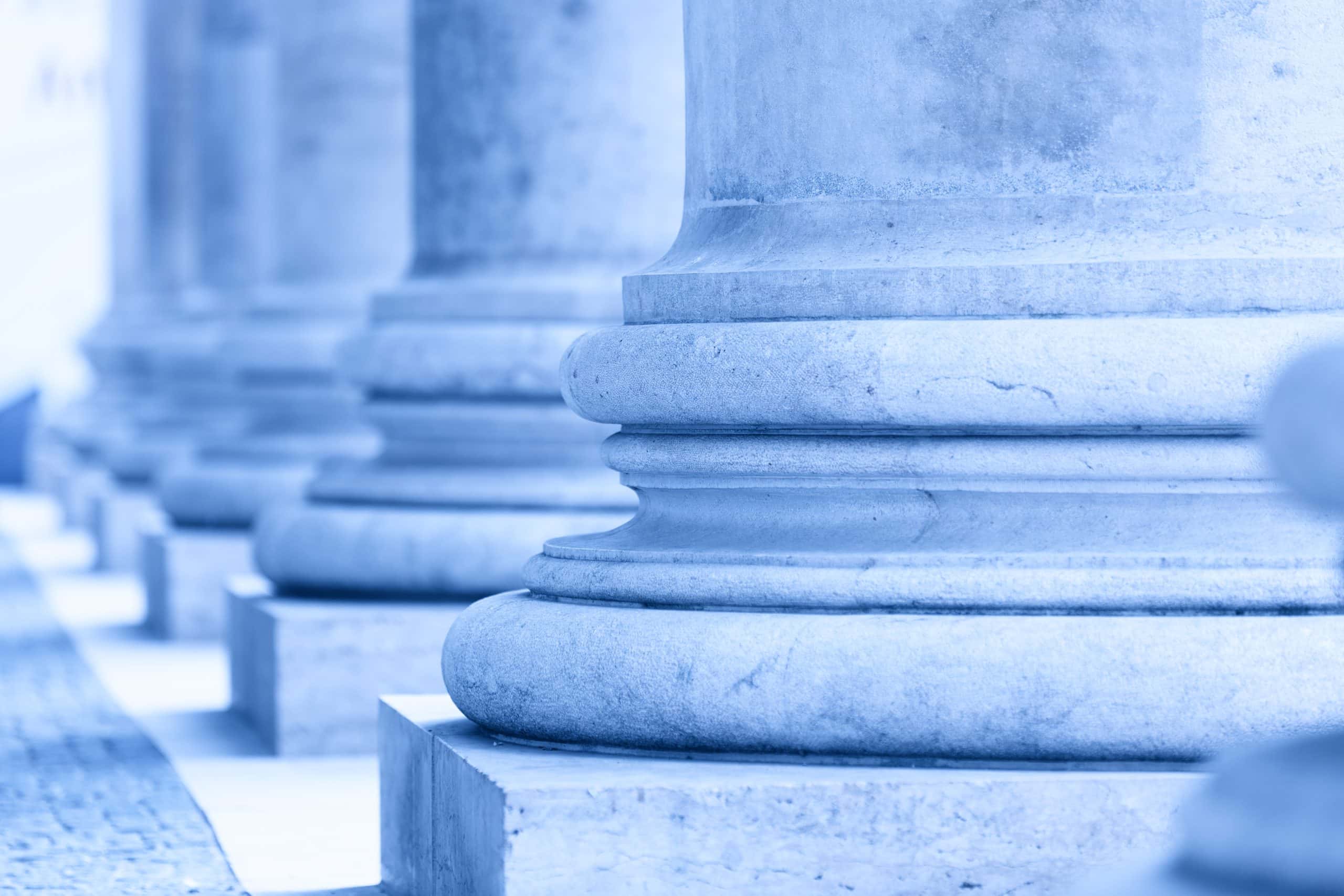 XXXL - wonderful columns in front of the new york city court house - blue filter treatment - shallow depth of field - focus at first column